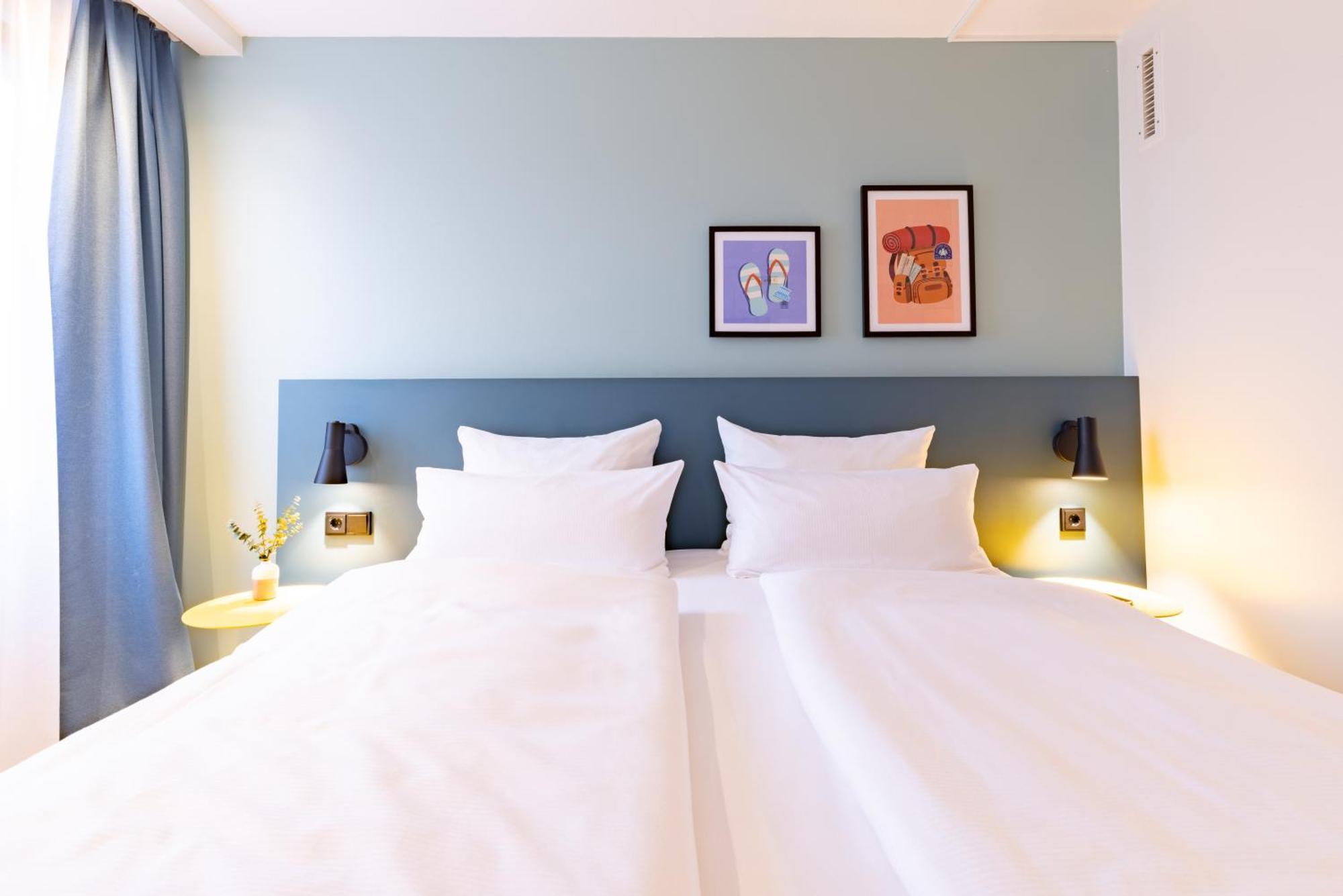 Standard Queen Room